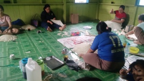 kegiatan Ibu-Ibu Long Berini